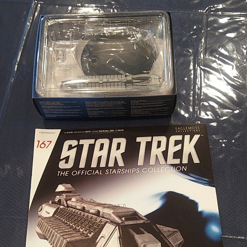 Eaglemoss Diecast Star Trek Axanar Cargo Ship model With Magazine